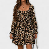 Vestido con estampado de leopardo