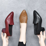 Olene - Zapatos de Tacón en Piel Vegana con Bordado Suave