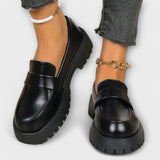 Calista - Mocasín para mujer con diseño ortopédico y cuña de satén