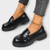 Calista - Mocasín para mujer con diseño ortopédico y cuña de satén