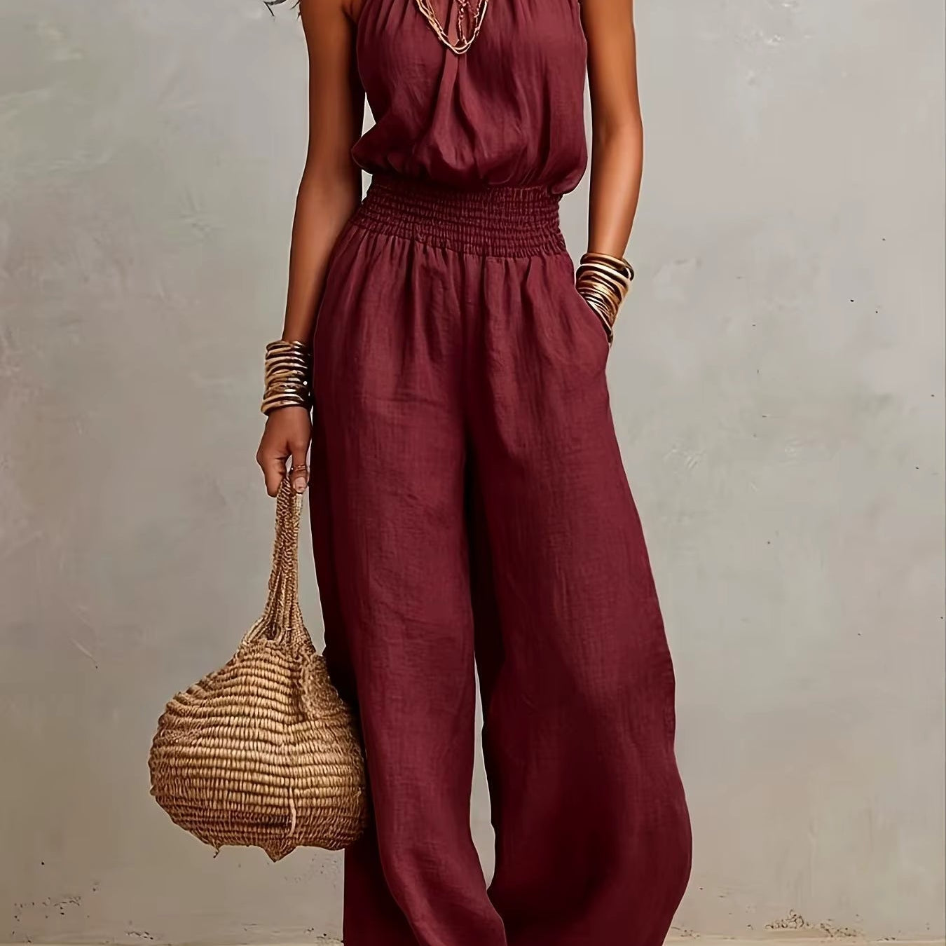 Valéria | Mono Elegante con Halter