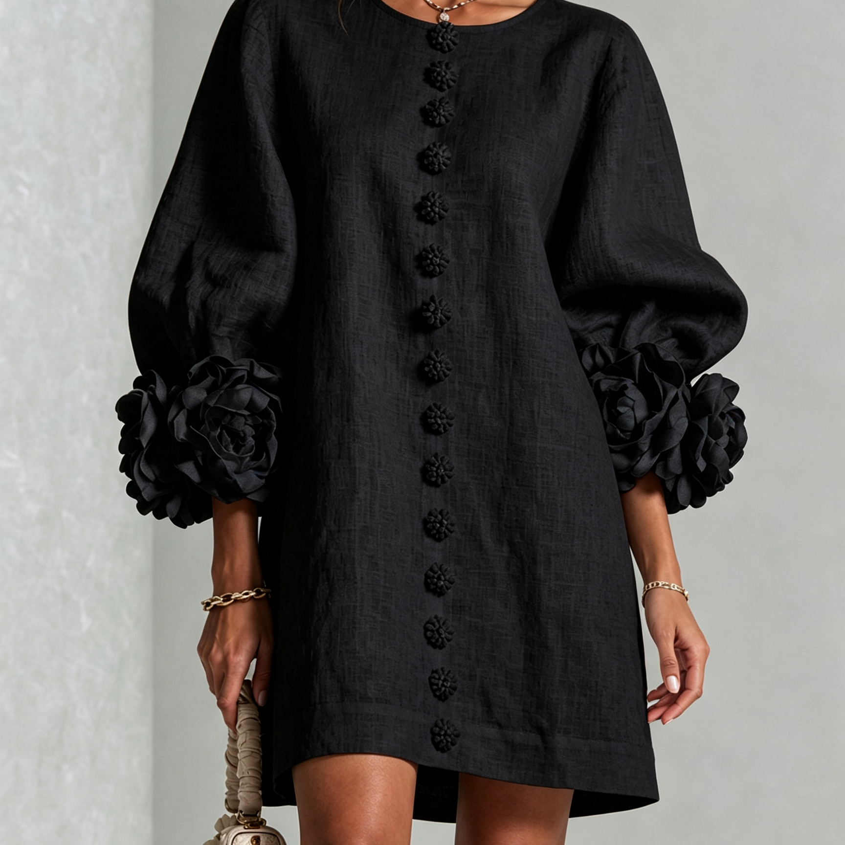 Amara - Mini Vestido Elegante con Botones Florales