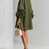 Amara - Mini Vestido Elegante con Botones Florales