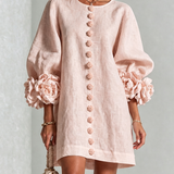 Amara - Mini Vestido Elegante con Botones Florales