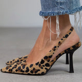 Liorina - Zapatos de tacón en caqui con estampado de leopardo y punta afilada