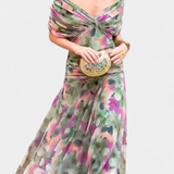 Luana - Vestido elegante con escote en V