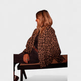 Rosa - Abrigo moderno con estampado de leopardo